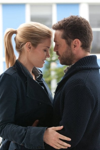 Haven : Foto Emily Rose, Jason Priestley