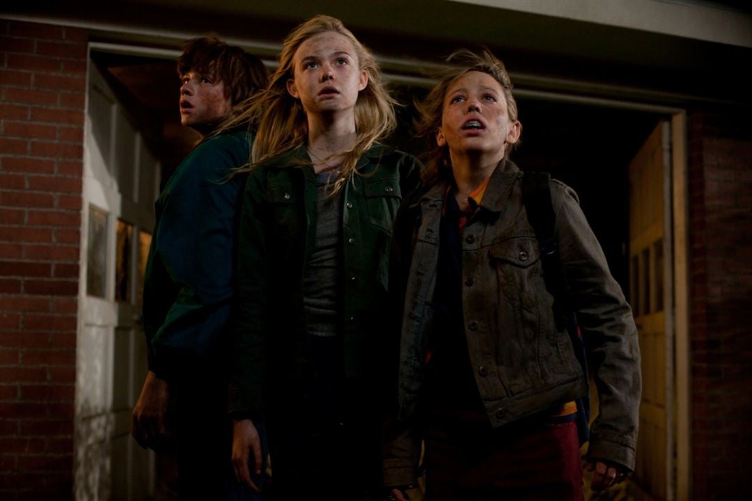 Super 8 : Foto Joel Courtney, Ryan Lee, Elle Fanning