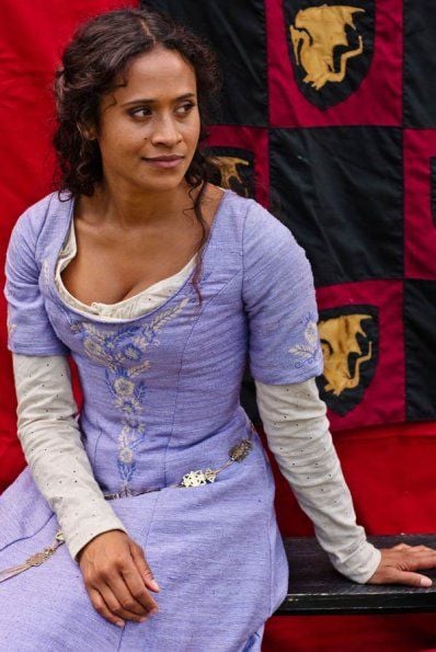 Merlín : Foto Angel Coulby
