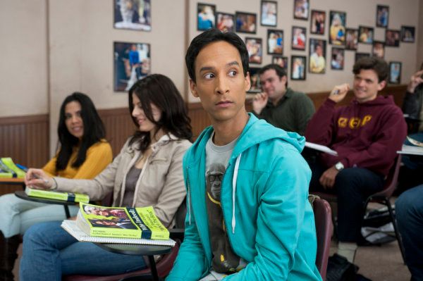 Community : Foto Danny Pudi