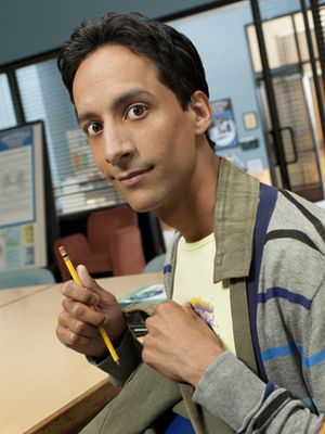 Cartel Danny Pudi