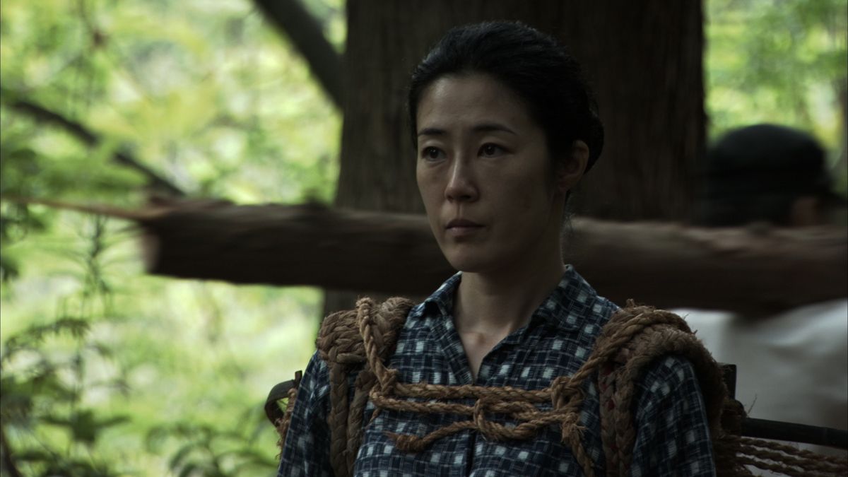 Caterpillar : Foto Koji Wakamatsu