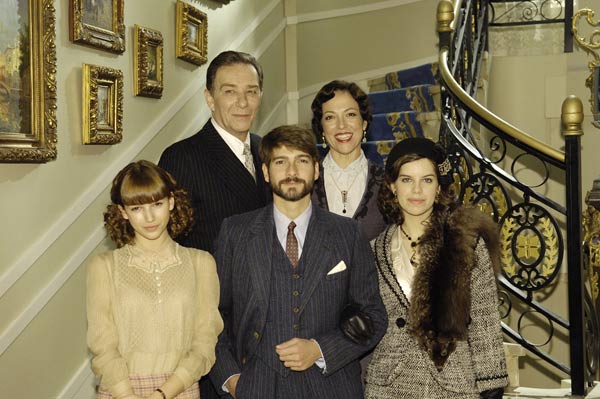 Foto Mariona Ribas, Félix Gómez, Héctor Colomé, Cristina de Inza, Úrsula Corberó