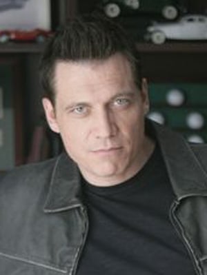 Cartel Holt McCallany