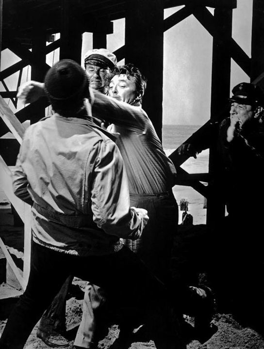 El cabo del terror : Foto Robert Mitchum