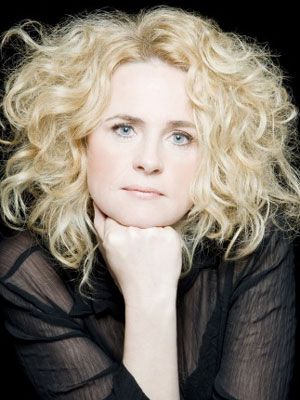 Cartel Marcela Guerty