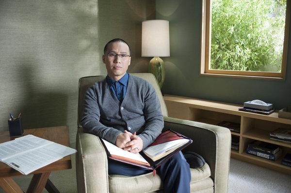 Awake : Foto B.D. Wong