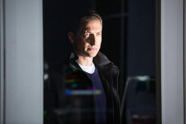 Grimm : Foto Sasha Roiz