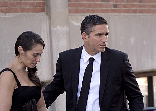 Vigilados: Person of Interest : Foto Jim Caviezel, Paloma Guzmán