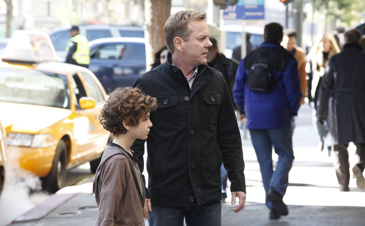 Touch : Foto David Mazouz, Kiefer Sutherland