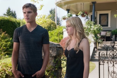 El círculo secreto : Foto Britt Robertson, Chris Zylka