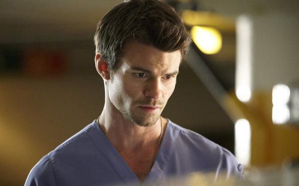 Saving Hope : Foto Daniel Gillies