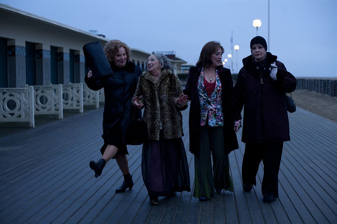 El postre de la alegría : Foto Françoise Bertin, Bernadette Lafont, Dominique Lavanant, Carmen Maura