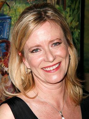 Cartel Eve Plumb