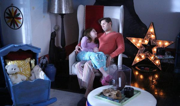 The New Normal : Foto Andrew Rannells, Bebe Wood