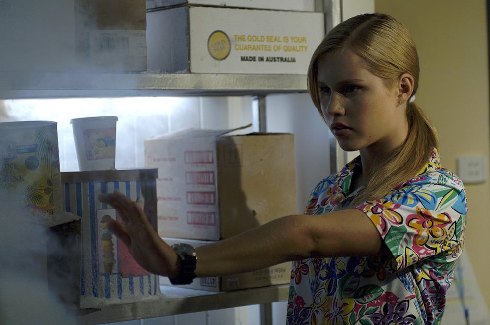 H2O : Foto Claire Holt