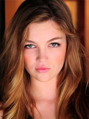 Cartel Lili Simmons