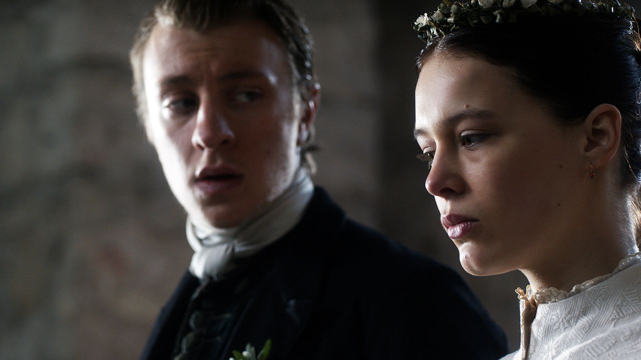 El valle oscuro : Foto Paula Beer, Thomas Schubert