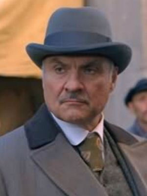 Cartel Kenneth Welsh