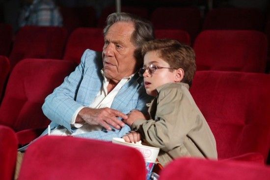 Los Goldberg : Foto George Segal, Sean Giambrone