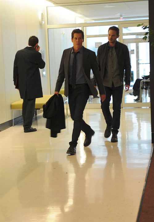 The Following : Foto Shawn Ashmore, Kevin Bacon
