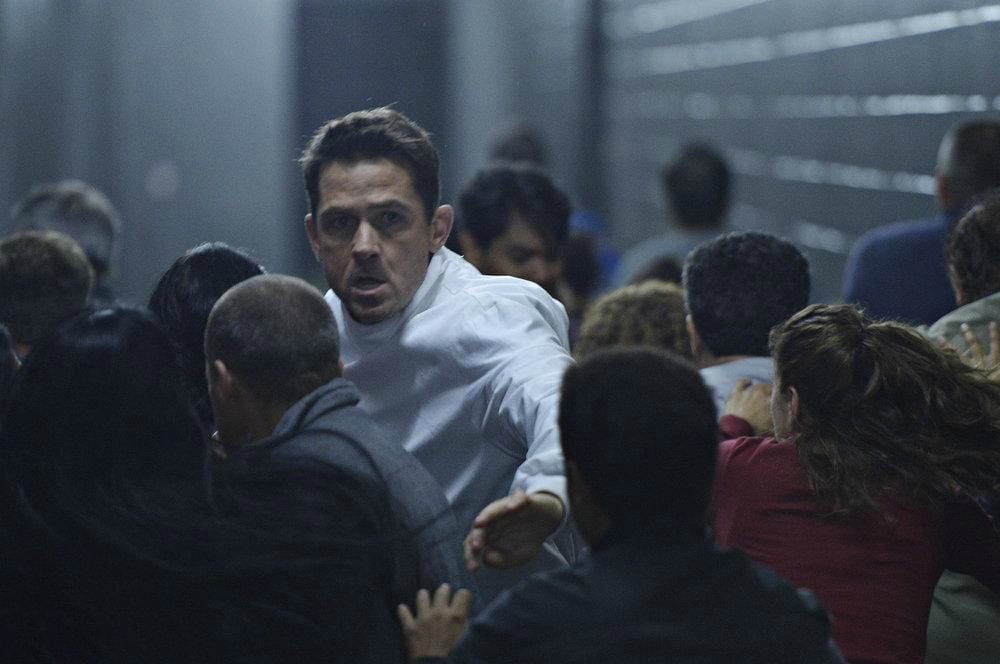 Helix : Foto Billy Campbell