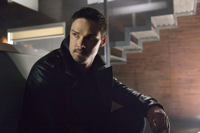 Bella y Bestia : Foto Jay Ryan (III)