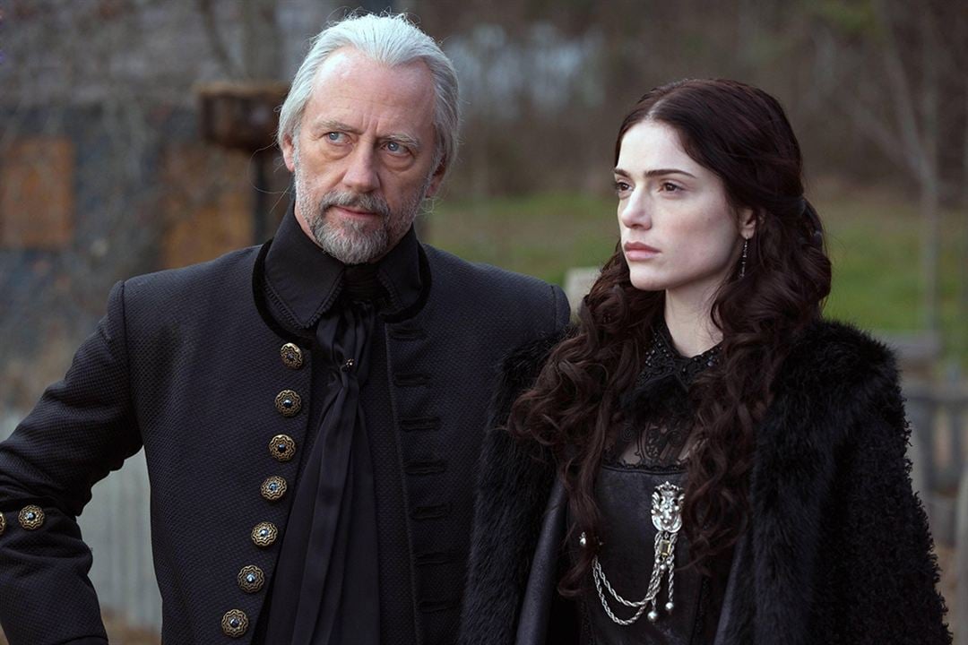 Salem : Foto Xander Berkeley, Janet Montgomery