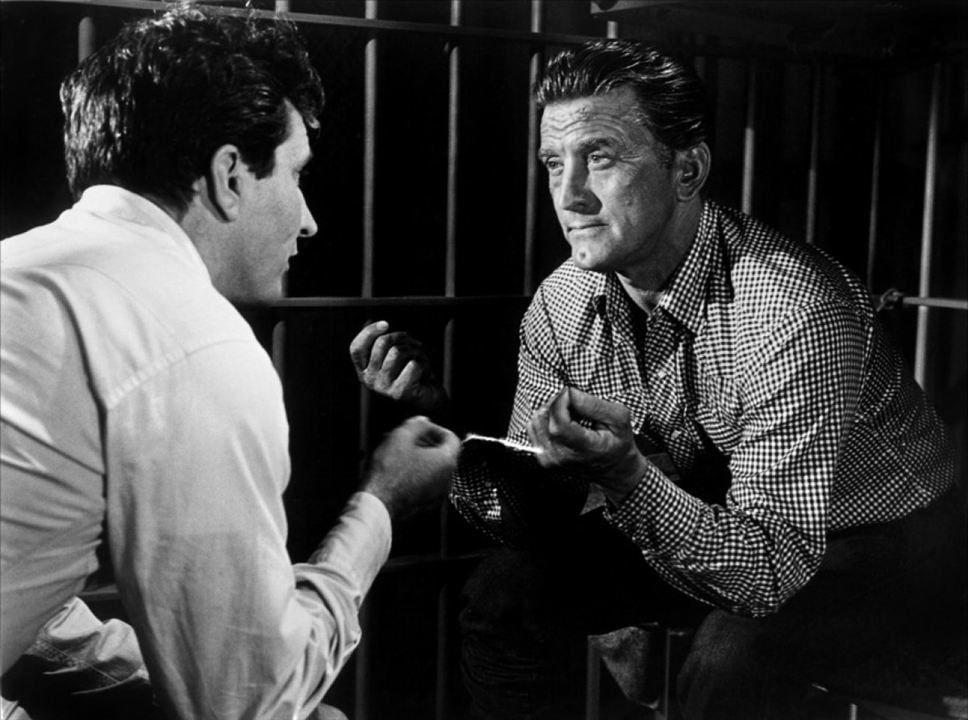 Los valientes andan solos : Foto Kirk Douglas