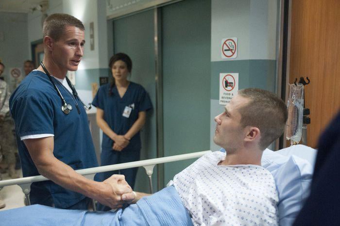 Turno de noche : Foto Luke MacFarlane, Brendan Fehr