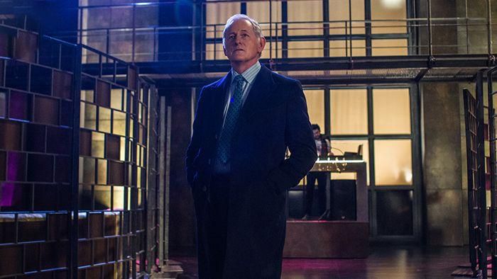 Power : Foto Victor Garber