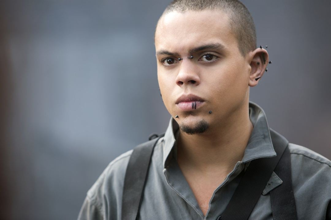 Los juegos del hambre: Sinsajo - Parte 1 : Foto Evan Ross