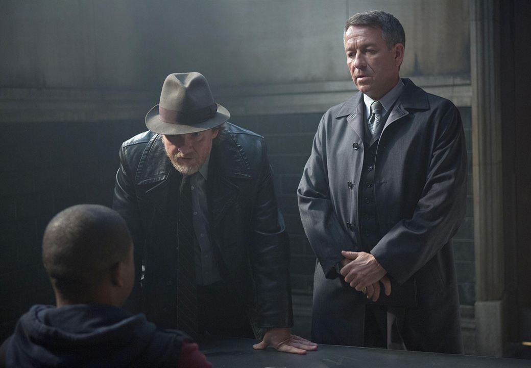Gotham (2014) : Cartel Donal Logue, Sean Pertwee