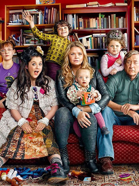 Raised By Wolves (2013) : Cartel