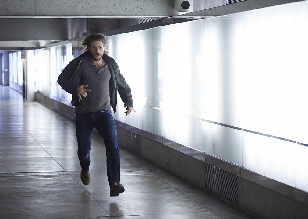 Bitten : Foto Greyston Holt