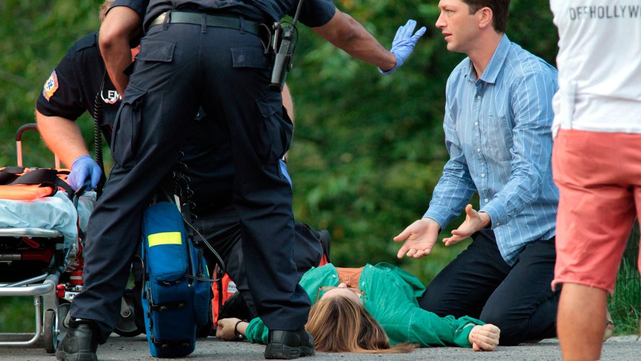 Gods Behaving Badly : Couverture magazine