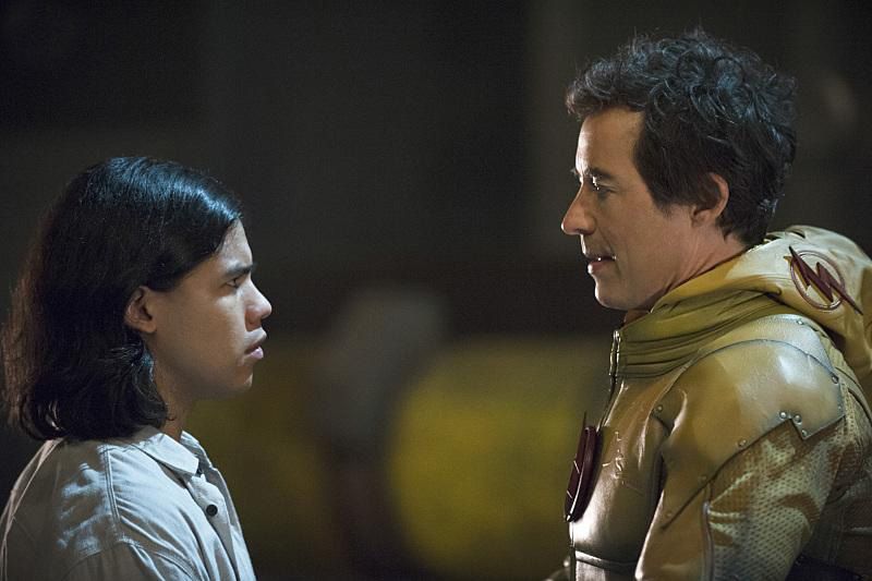 The Flash : Foto Tom Cavanagh, Carlos Valdes