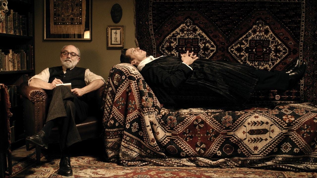 Der Vampir auf der Couch : Foto Karl Fischer, Tobias Moretti
