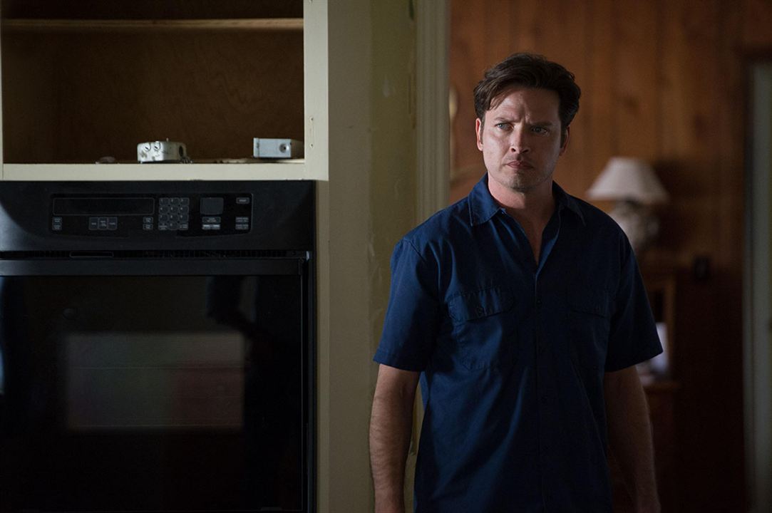 Rectify : Foto Aden Young