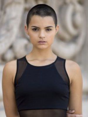 Cartel Brianna Hildebrand