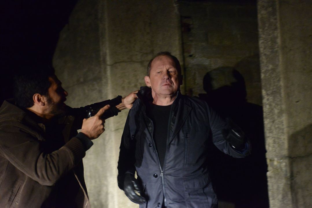 Doble identidad (Jaque al MI5) : Foto Peter Firth