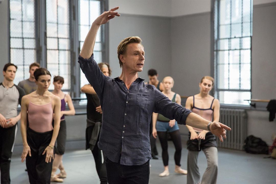 Flesh and Bone : Foto Ben Daniels