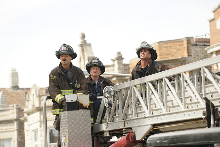 Chicago Fire : Foto Taylor Kinney, Christian Stolte, Yuri Sardarov