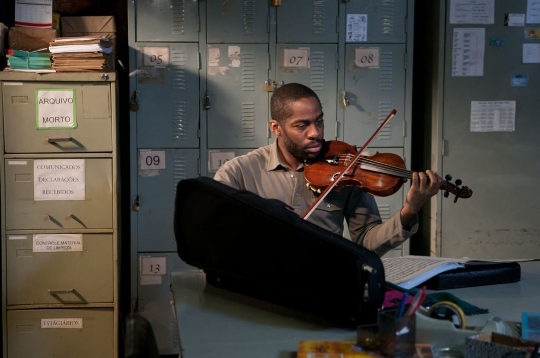 El profesor de violín : Foto Lázaro Ramos