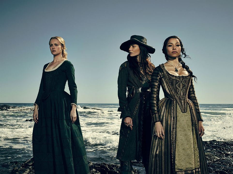 Foto Clara Paget, Hannah New, Jessica Parker Kennedy