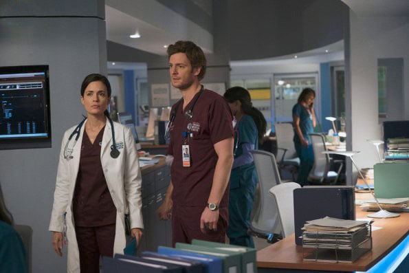 Chicago Med : Foto Nick Gehlfuss, Torrey DeVitto