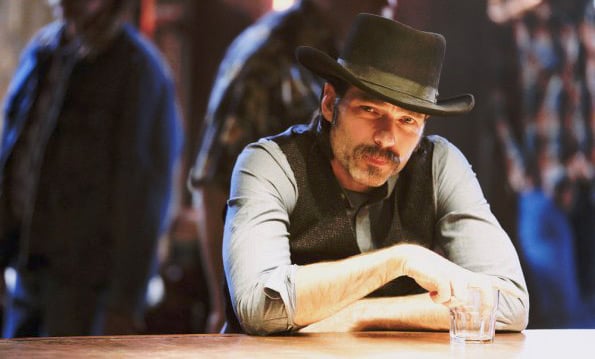 Wynonna Earp : Foto Tim Rozon