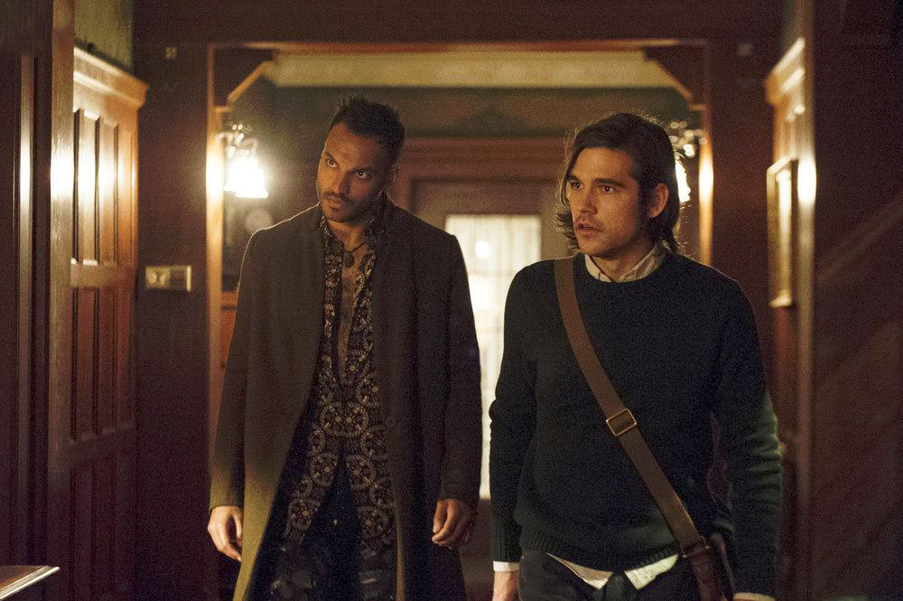 The Magicians : Foto Arjun Gupta, Jason Ralph