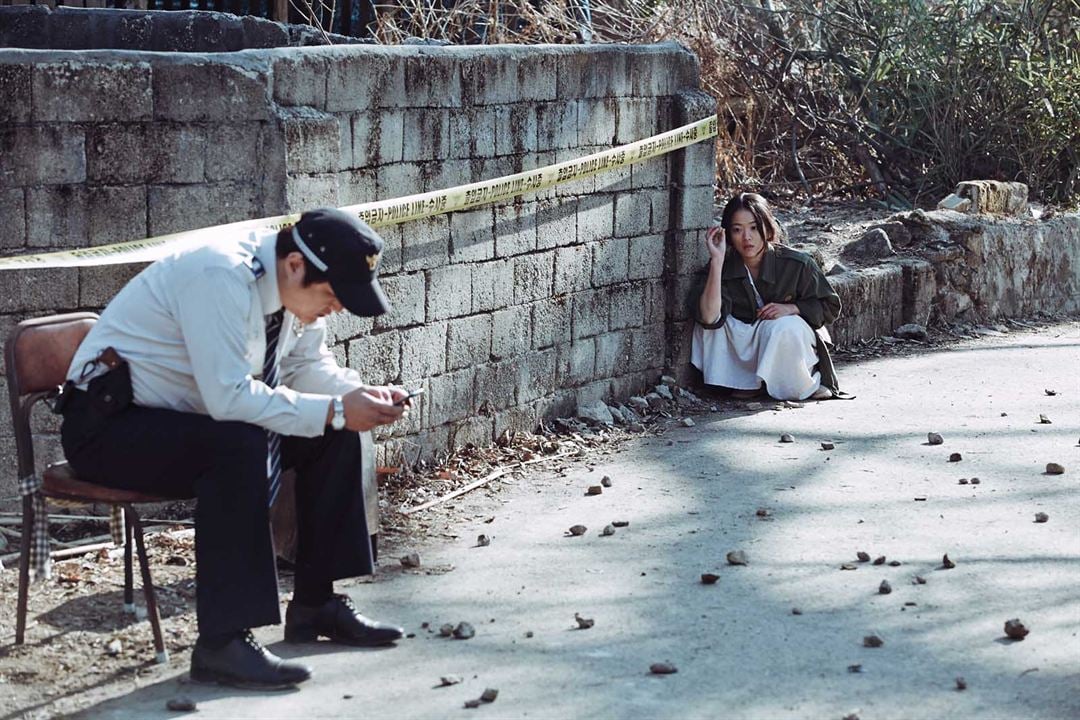 El extraño (Goksung) : Foto Woo-hee Chun, Do-Won Kwak