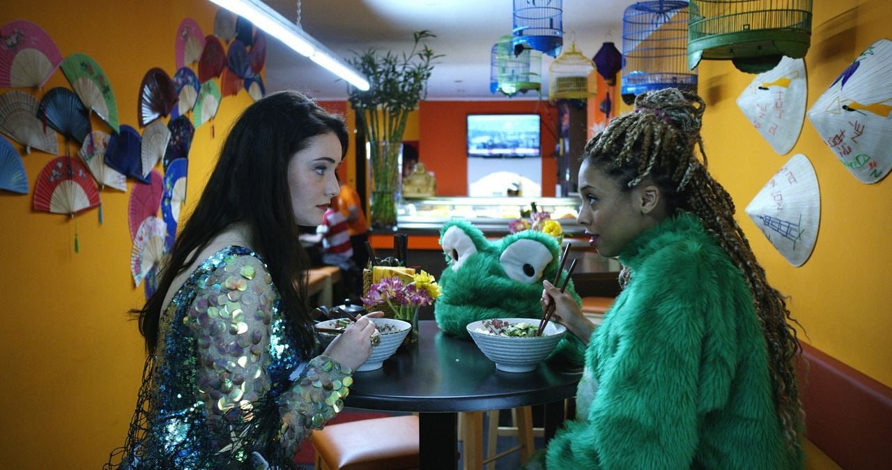 Foto Maria Ehrich, Jennifer Lotsi